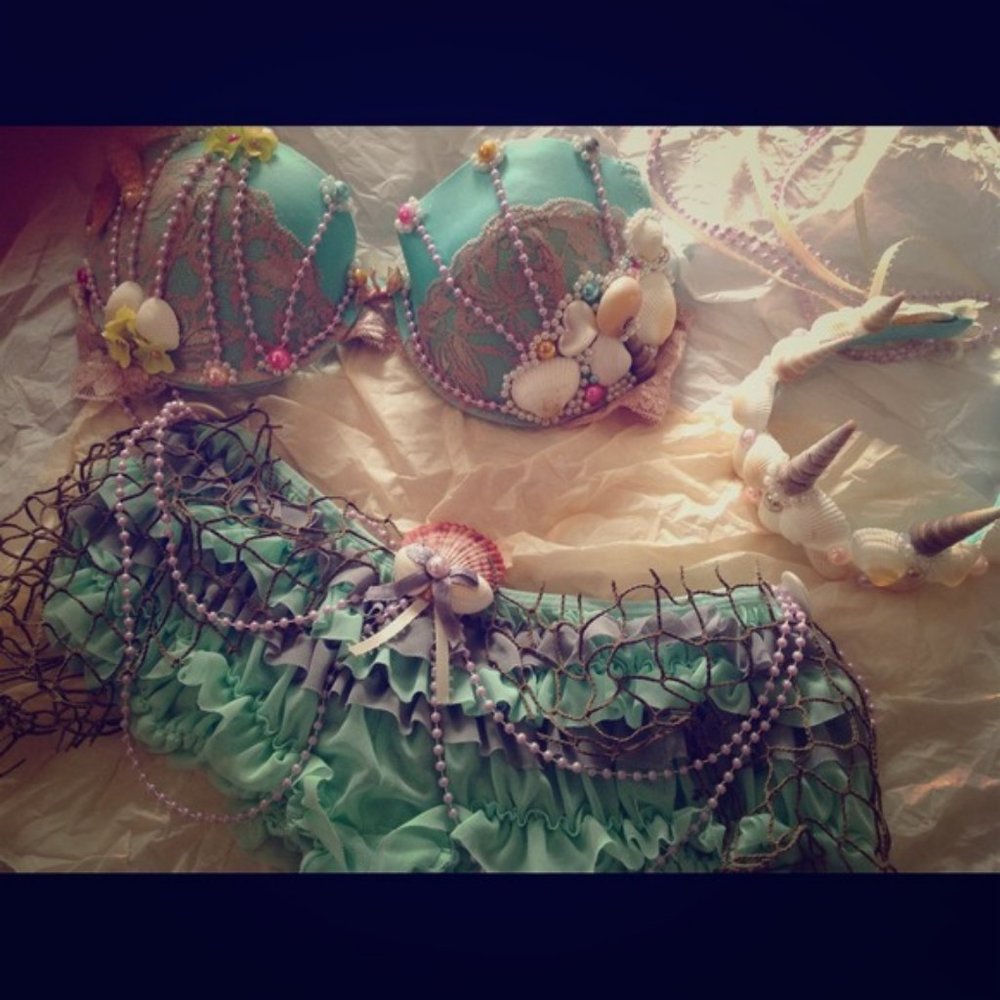 Mermaid off the Seashell Shore